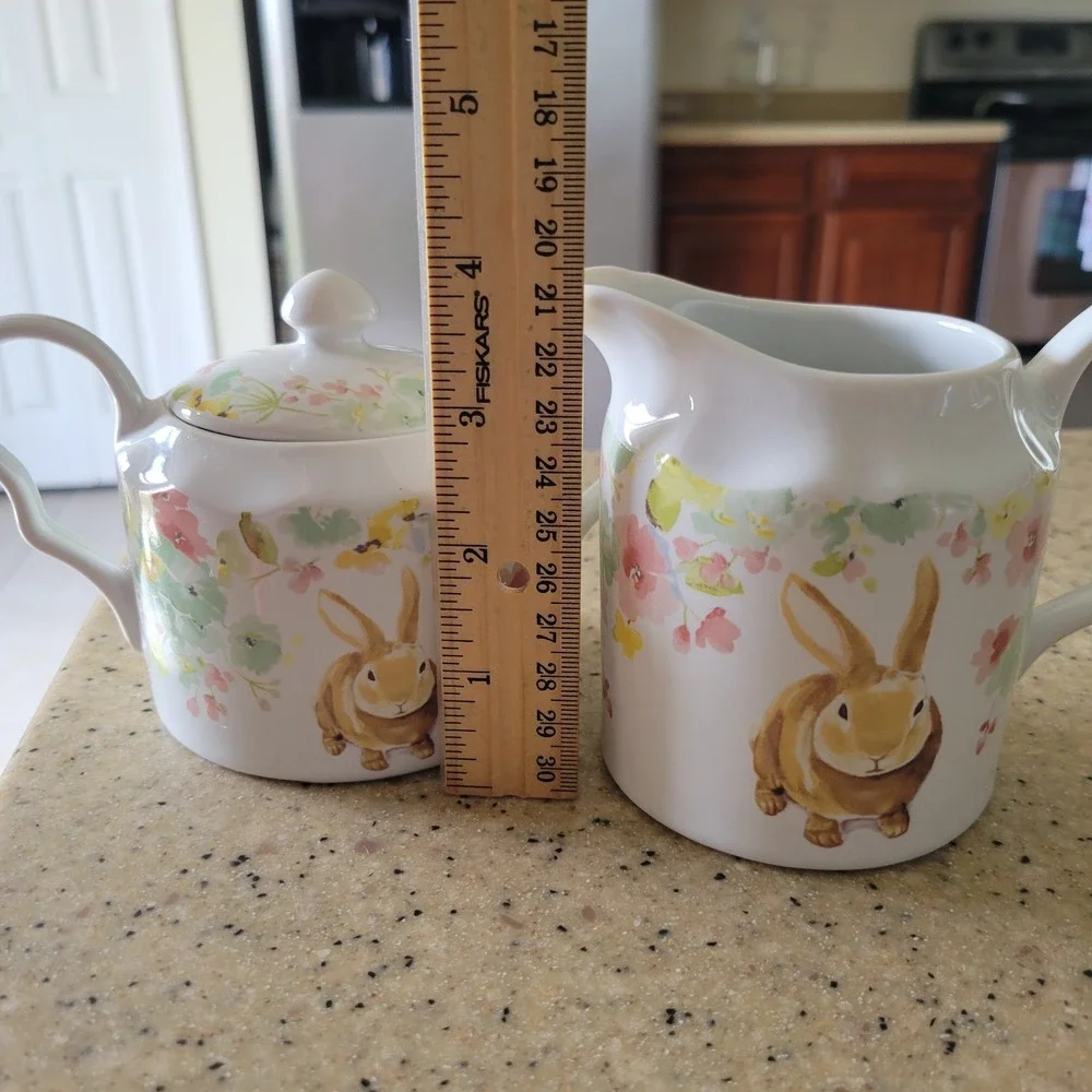 Vtg 222 Fifth Creamer & Sugar w/Lid Set Sydney Spring Floral Bunny Discontinued